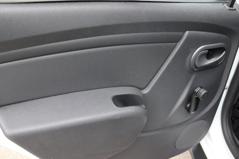 Dacia Duster 1.5dCi 1. MAJITEL JAKO NOVÉ - fotka 33 z 49
