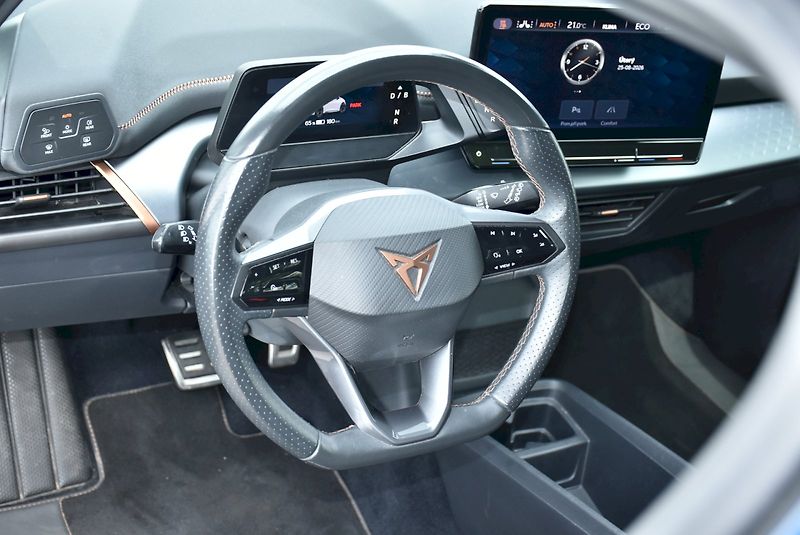 Cupra Born (2021) 150 KW 58kWh Baterka - fotka 15 z 28