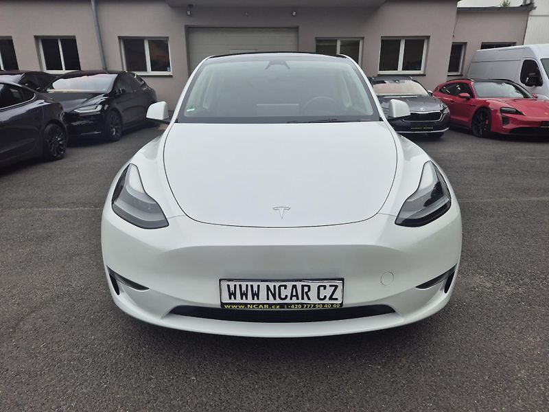 Tesla Model Y LONG RANGE DUAL MOTOR  92% - fotka 9 z 50
