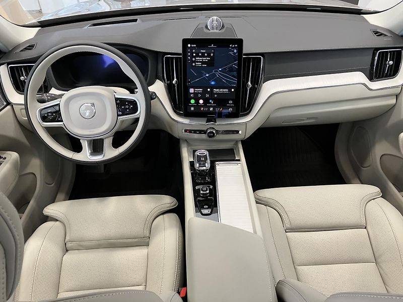 Volvo XC60 B5 AWD Ultra Bright-REZERVACE - fotka 18 z 53