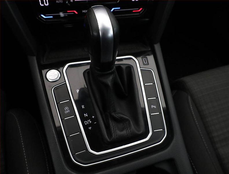 Volkswagen Passat (2020) Business 2.0 TDI, Automat - fotka 11 z 18