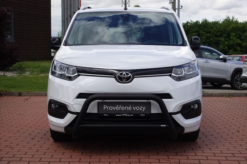 Toyota ProAce City Verso 1.5 D4-D 130 6 MT Long 5D Fami - fotka 2 z 31