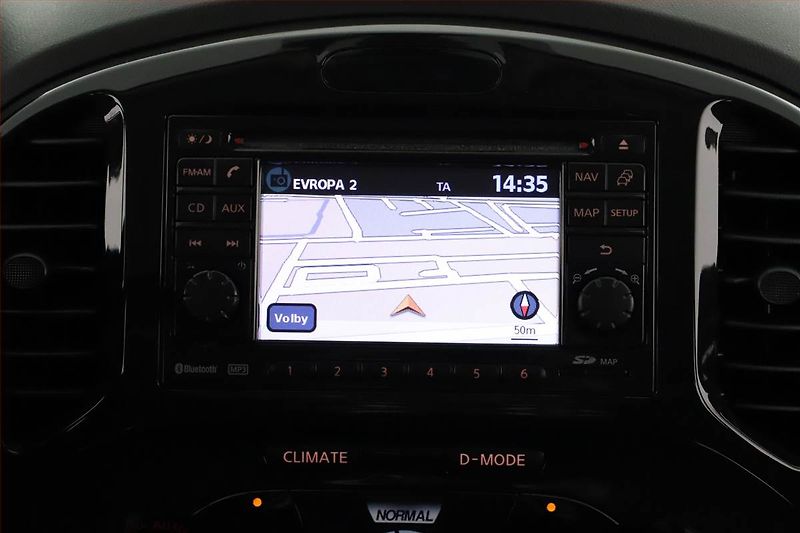 Nissan Juke (2012) 1.6 i, Automat, Navi, Tempomat - fotka 12 z 16