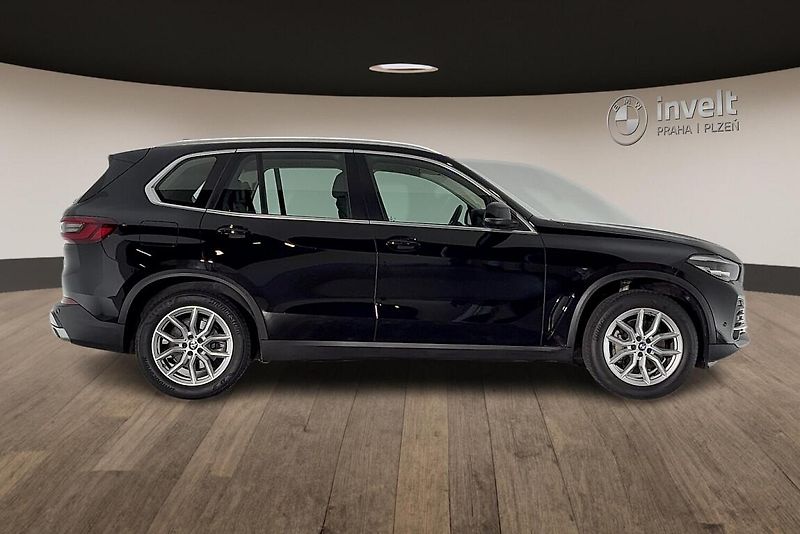 BMW X5 xDrive25d - fotka 2 z 26