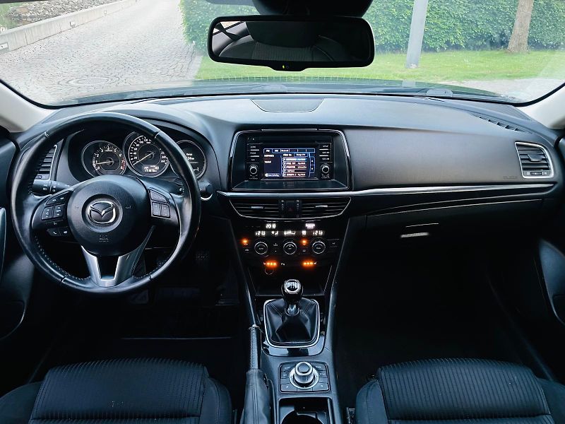 Mazda 6 2.0i 1.MAJITEL VÝHŘEV SENZORY - fotka 23 z 49