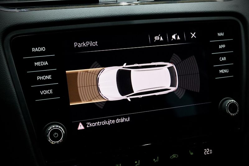 Škoda Octavia 3 FL Combi 1.4 TSI 110 kW - fotka 28 z 38