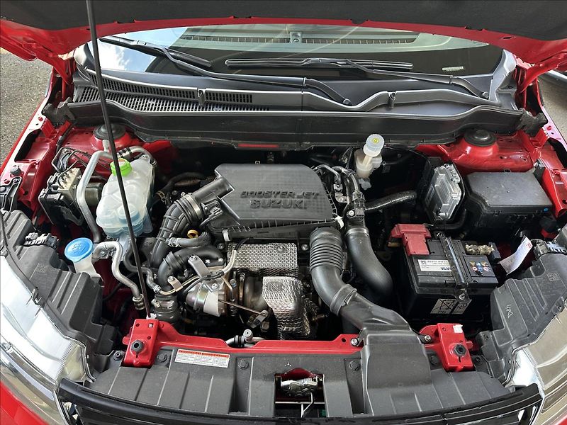 Suzuki Vitara 1,4 4x4 HYBRID - fotka 11 z 32