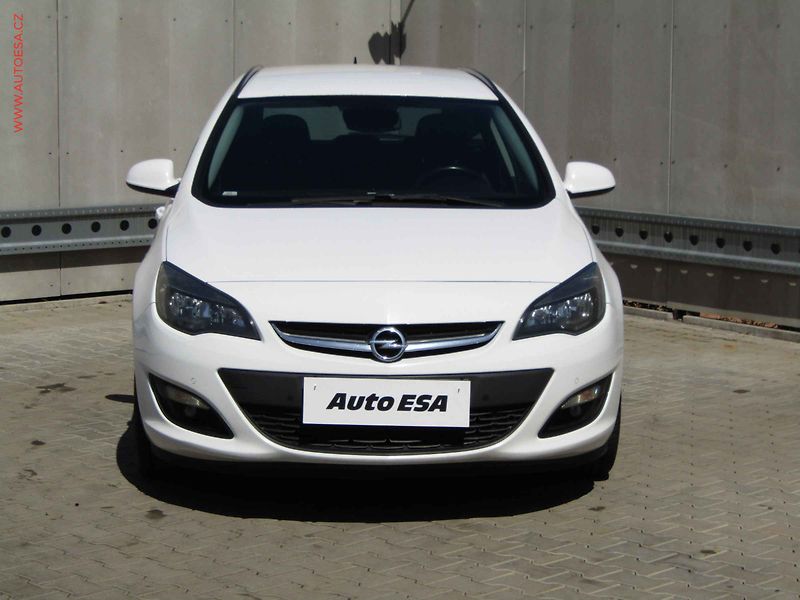 Opel Astra (2015) 1.6 CDTi, ČR, autoAC, temp - fotka 2 z 16