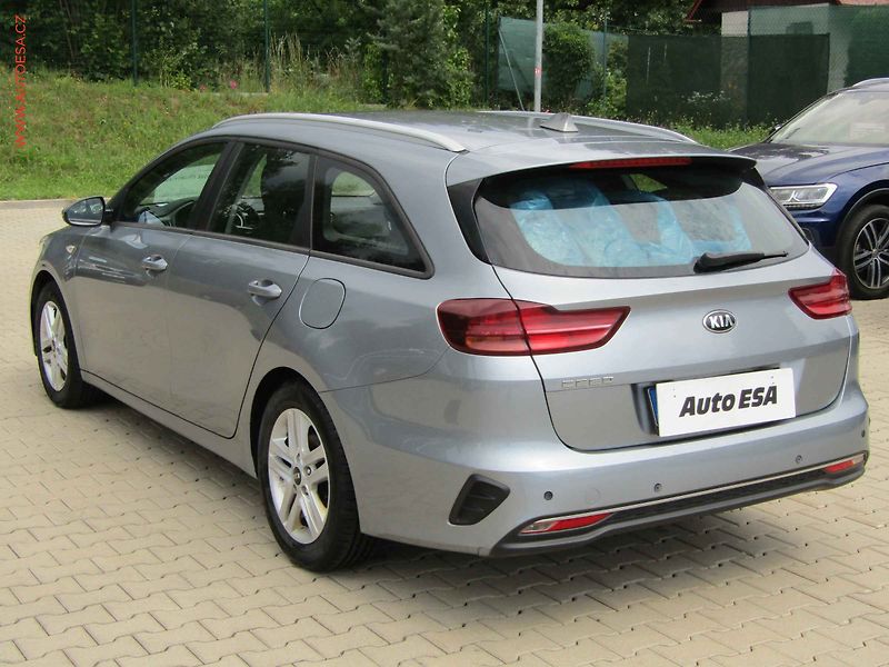 Kia Ceed (2018) 1.0T-GDi, AC - fotka 6 z 17