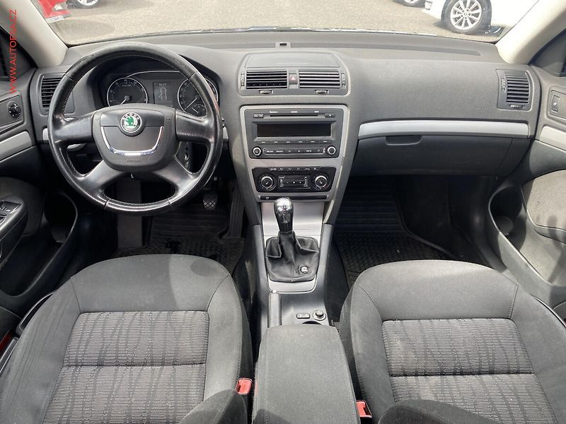 Škoda Octavia (2009) 1.4 TSI, Elegance - fotka 8 z 14