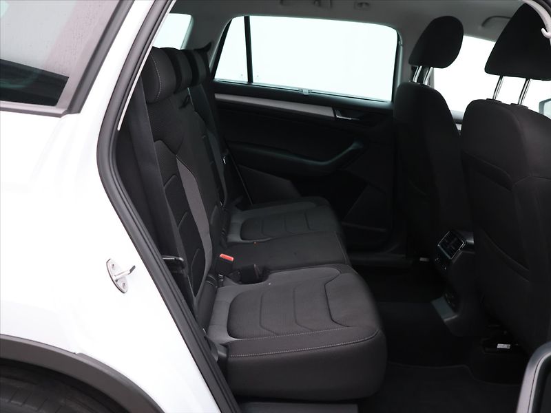 Škoda Kodiaq 2,0 TDI 147kW 4x4 DSG DPH - fotka 12 z 24