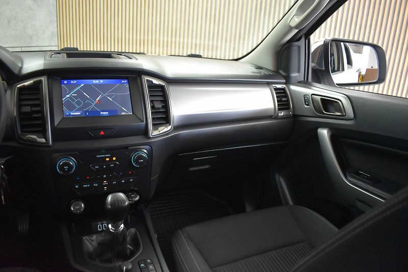 Ford Ranger 2.0 XLT*Naviják*4x4*TAŽNÉ*ČR 1 - fotka 8 z 40