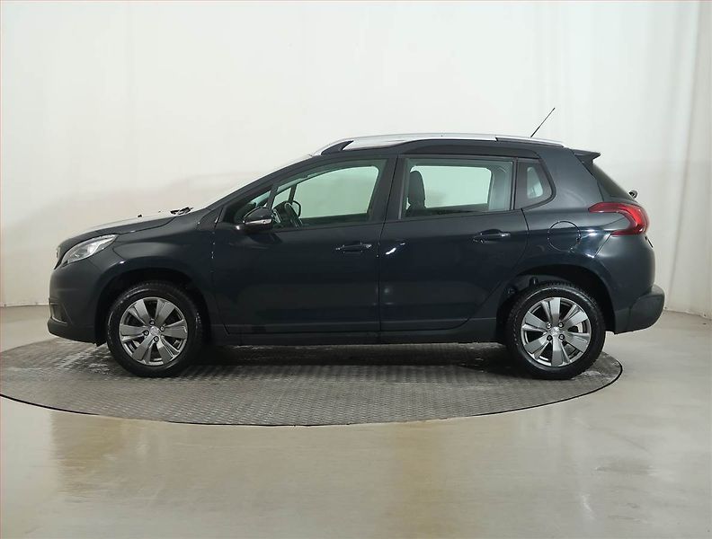 Peugeot 2008 (2019) Active 1.2 PureTech, Tempomat - fotka 3 z 15