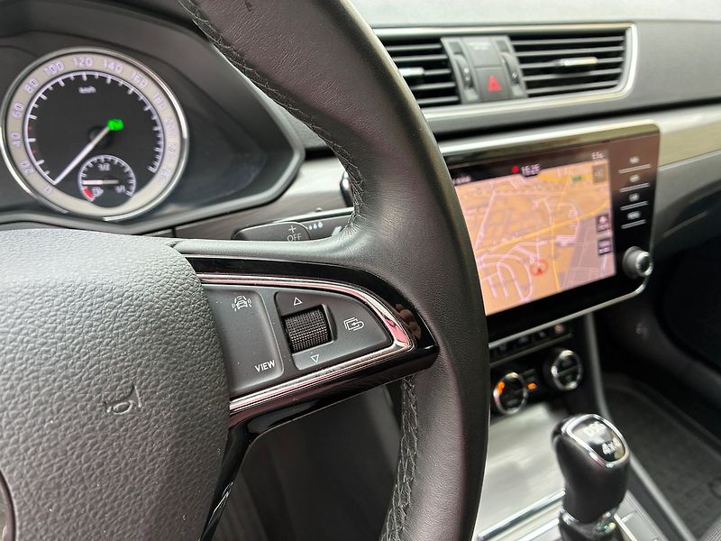 Škoda Superb 2.0 TDI 4x4 STYLE 140 kW DSG - fotka 19 z 40