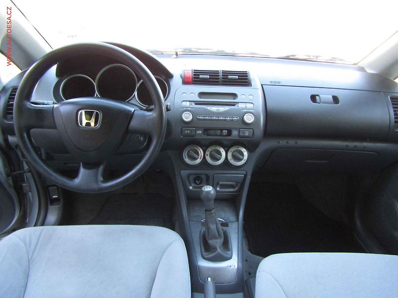 Honda City (2006) 1.4i, 1.maj,ČR, AC, STK9/28 - fotka 8 z 16