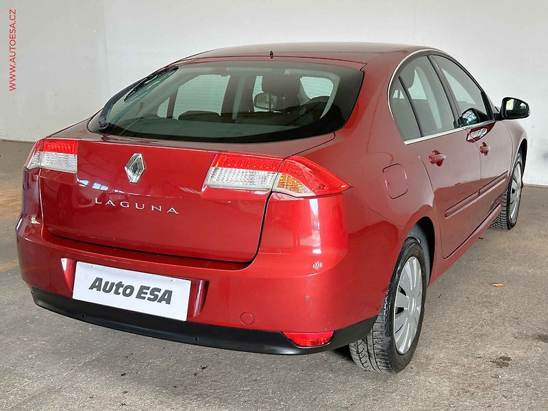 Renault Laguna (2010) 1.6i, 1.maj, AC, tempo - fotka 4 z 15