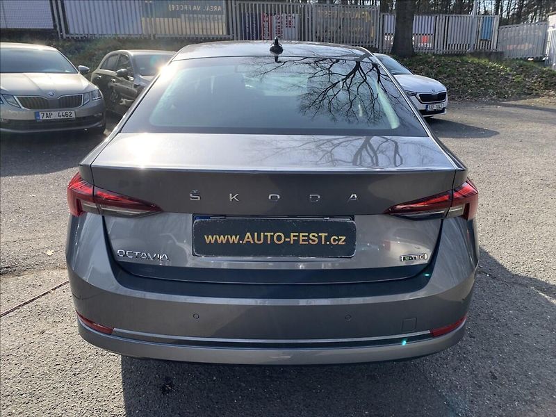 Škoda Octavia 1,0 TSI DSG AMB.,1.MAJITEL,ČR, - fotka 6 z 21