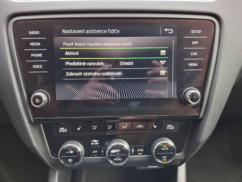 Škoda Octavia (2019) Style DSG 2,0TDi 110kW - fotka 18 z 31