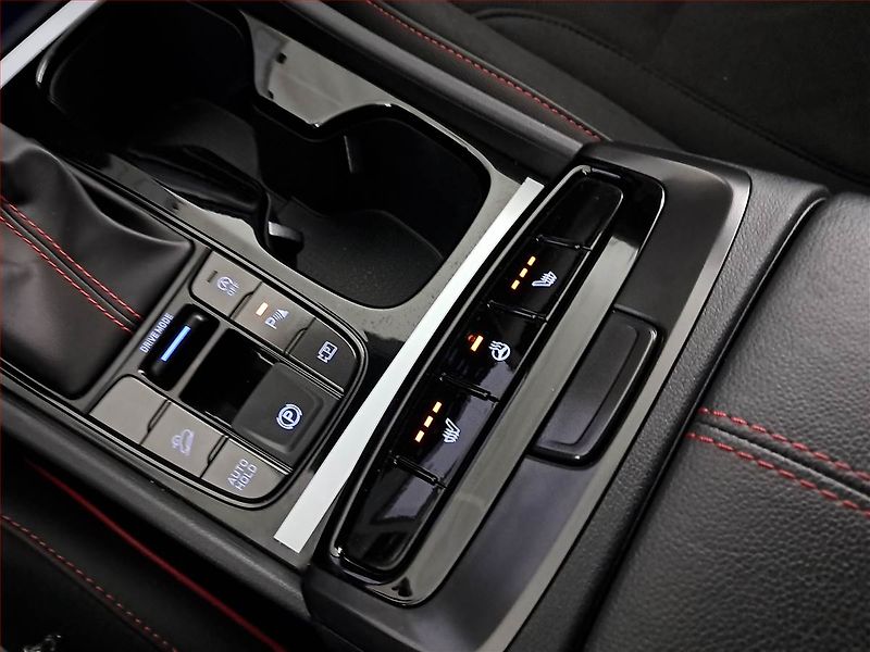 Volvo XC90 (2016) T8 Twin Engine AWD - fotka 18 z 23