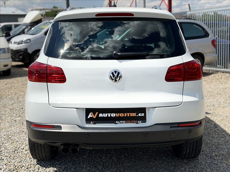 Volkswagen Tiguan 1,4 TSI PANORAMA, LED, BIXENON - fotka 7 z 36