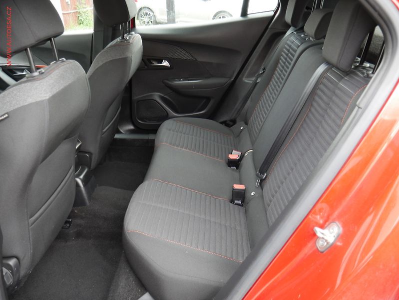 Peugeot 2008 (2021) 1.2PT, ČR, Active - fotka 10 z 17