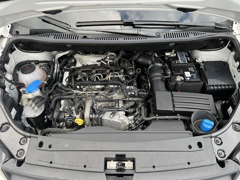 Volkswagen Caddy 2.0TDi 4x4 ČR 1.MAJ odp.DPH - fotka 31 z 37