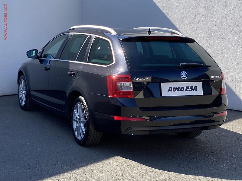 Škoda Octavia (2014) 1.6 TDi, Elegance, bixen - fotka 6 z 19