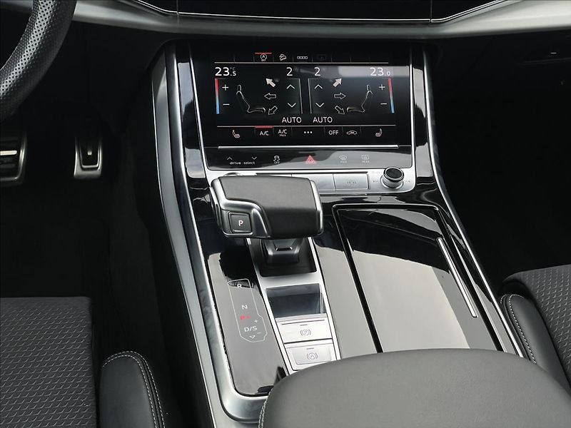 Audi Q7 3,0 TDI quatro S line TAŽNÉ - fotka 13 z 25