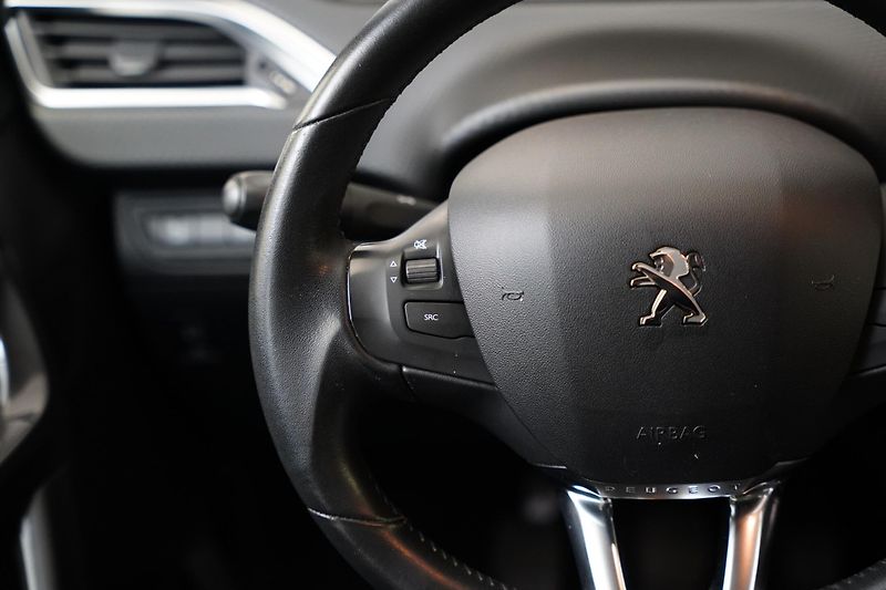 Peugeot 2008 - fotka 17 z 28