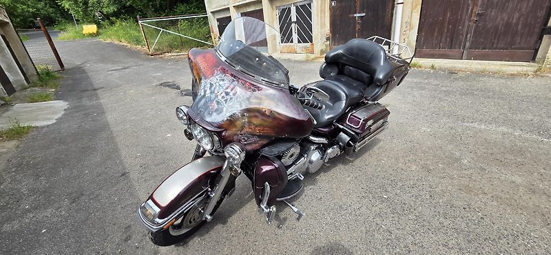 Harley-Davidson FLHTCU Ultra Classic Electra Glide (2006) Model 2007 - fotka 6 z 15