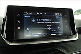Peugeot 2008 (2023) Allure 1.2 PureTech, Automat - náhled 13