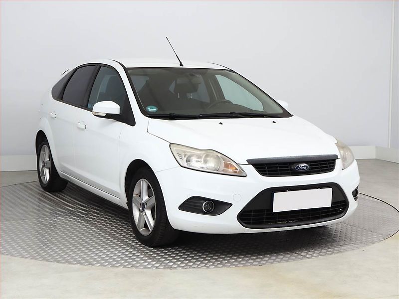 Ford Focus (2008) 1.6 16V, po STK, Tažné - fotka 1 z 11