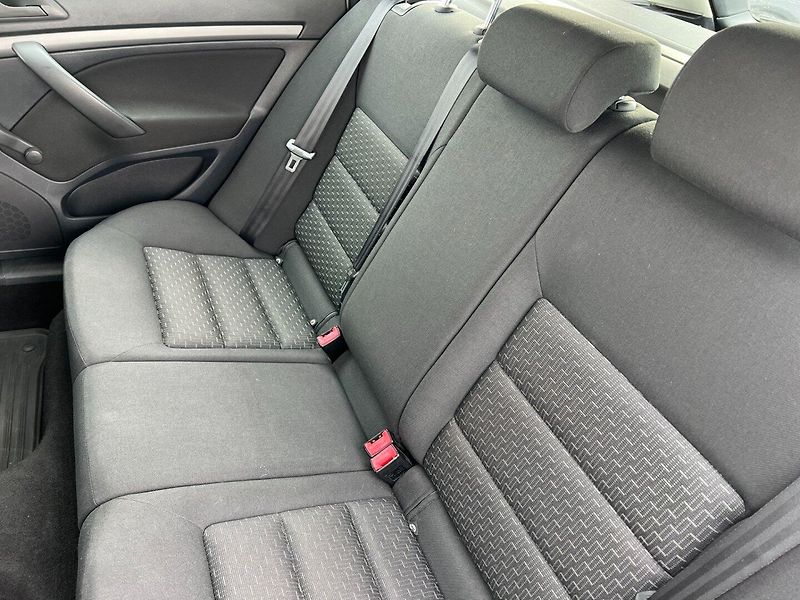 Škoda Octavia (2013) 1.6TDi 77kW! 2x kola! - fotka 15 z 18