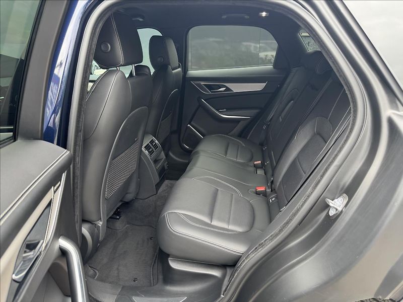 Jaguar F-Pace 3,0 R-DYNAMIC SE AWD DPH - fotka 13 z 33