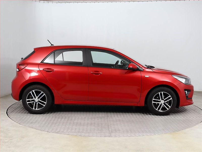 Kia Rio (2020) 1.2 DPI, Serv.kniha - fotka 6 z 14