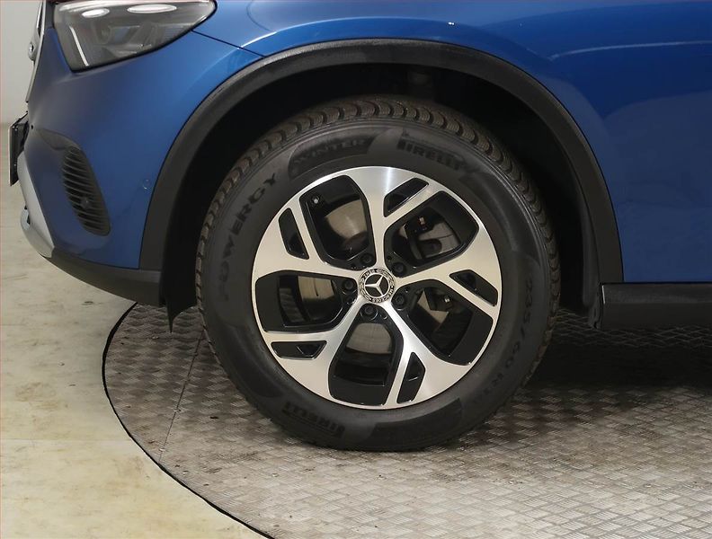 Mercedes-Benz GLC (2022) 220 d 4MATIC - fotka 15 z 22
