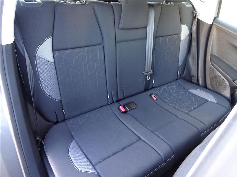 Peugeot 2008 1,2i 61kW - fotka 26 z 55