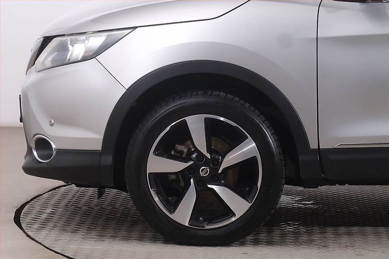 Nissan Qashqai (2016) 1.2 DIG-T, Serv.kniha, Navi - fotka 15 z 23