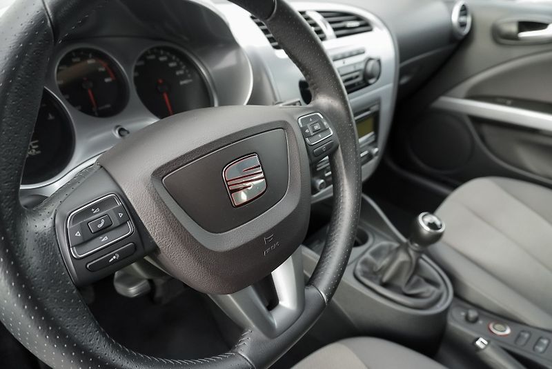 Seat Leon (2011) 1.2 TSi 77kW STYLE - fotka 18 z 28