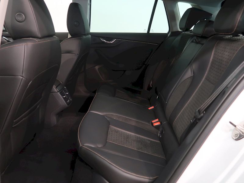 Škoda Kamiq (2025) TOP SELECTION 1.0TSI 85KW - fotka 16 z 41