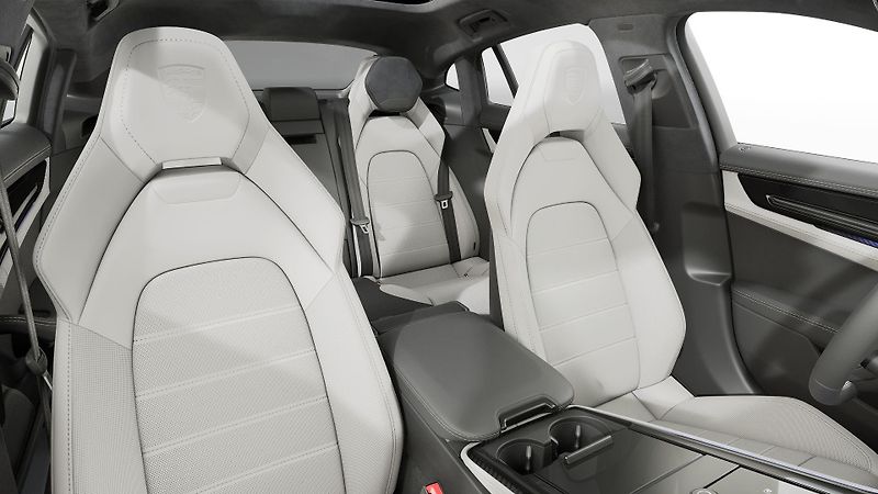 Porsche Panamera (2026) 4S E-Hybrid - fotka 5 z 5