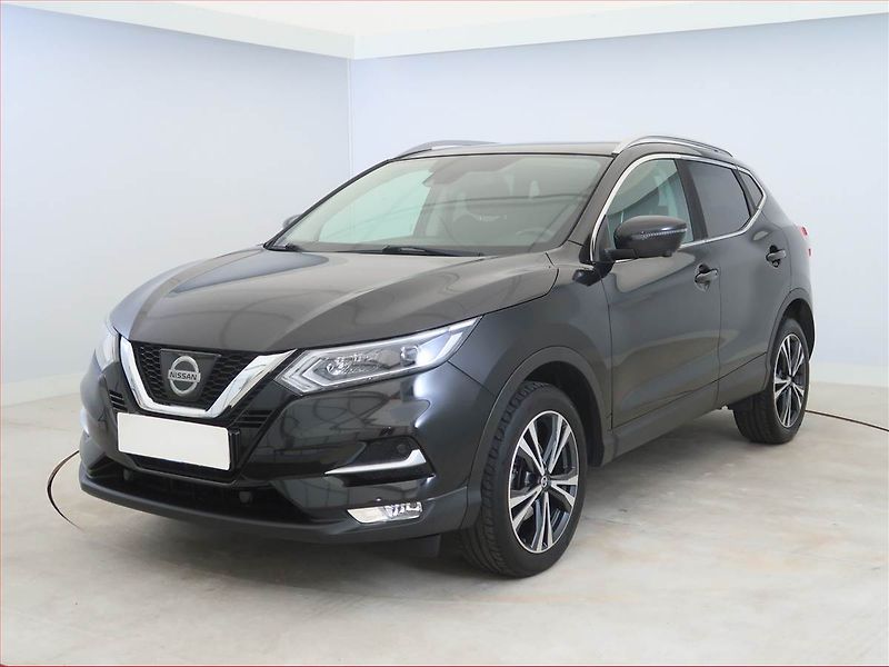 Nissan Qashqai (2018) 1.5 dCi, Navi, Tempomat - fotka 2 z 15