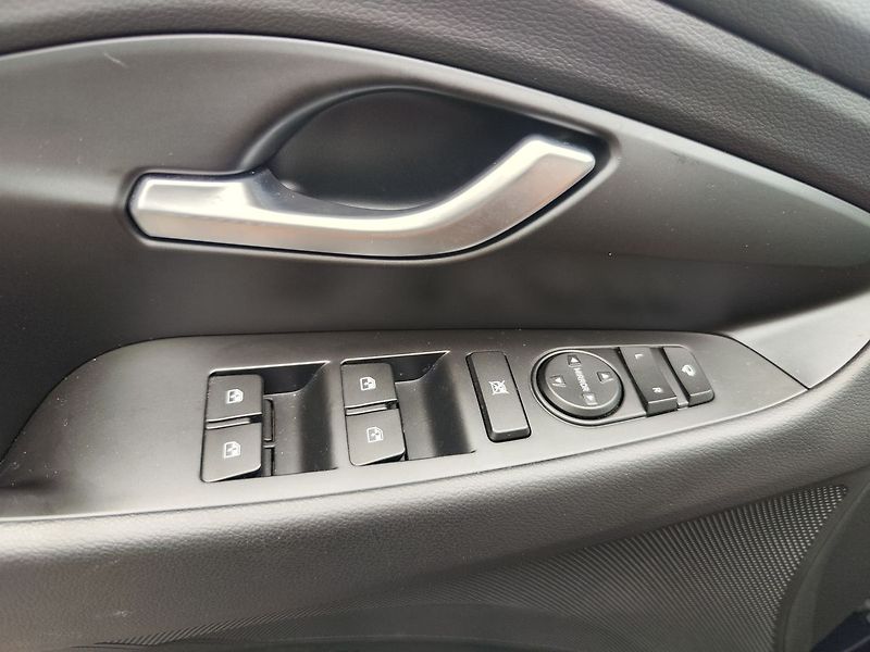 Hyundai i30 1.5 T-GDI/103kW N-Line DCT - fotka 33 z 36