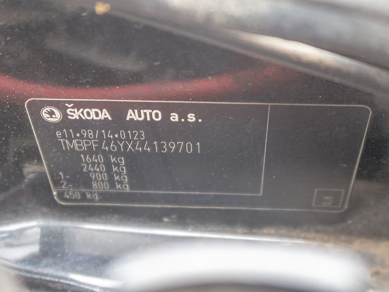 Škoda Fabia (2004) 1.9SDI 47KW - KLIMA - fotka 31 z 34