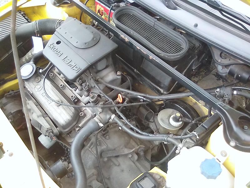 Škoda Felicia (2000) 1.3i / 40KW, jede super - fotka 37 z 42