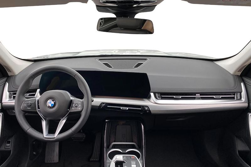 BMW X1 sDrive18d - fotka 5 z 8