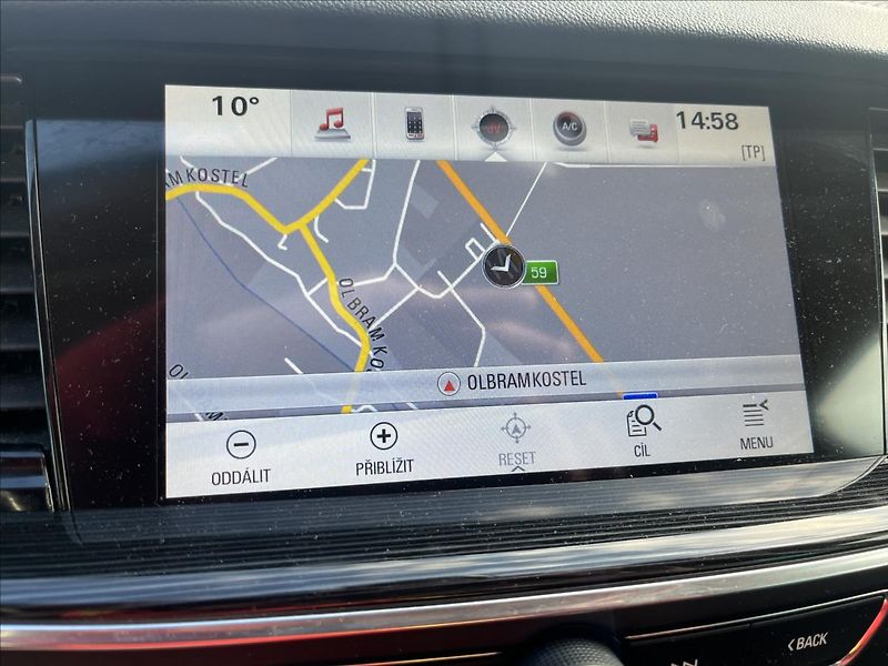 Opel Insignia 1,6 CDTi 100kW SPORTS TOURER - fotka 19 z 43