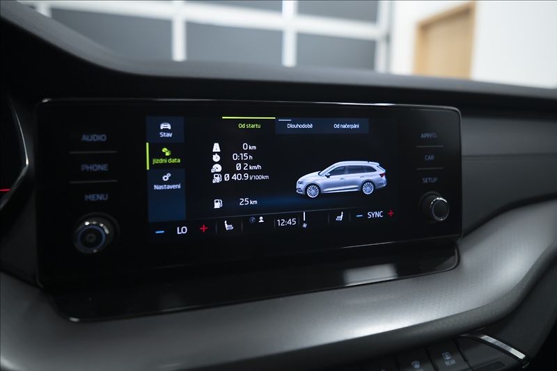 Škoda Octavia 2,0 TDI 1. MAJ ČR VÝHŘEV DPH - fotka 33 z 42