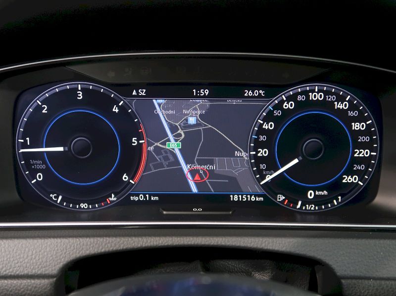 Volkswagen Golf (2018) R-LINE 1.6TDI 85KW LED ACC PAN - fotka 16 z 40