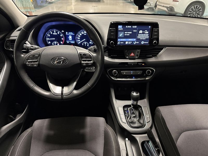 Hyundai i30 (2021) 1.0 T-GDI Comfort automat - fotka 10 z 20